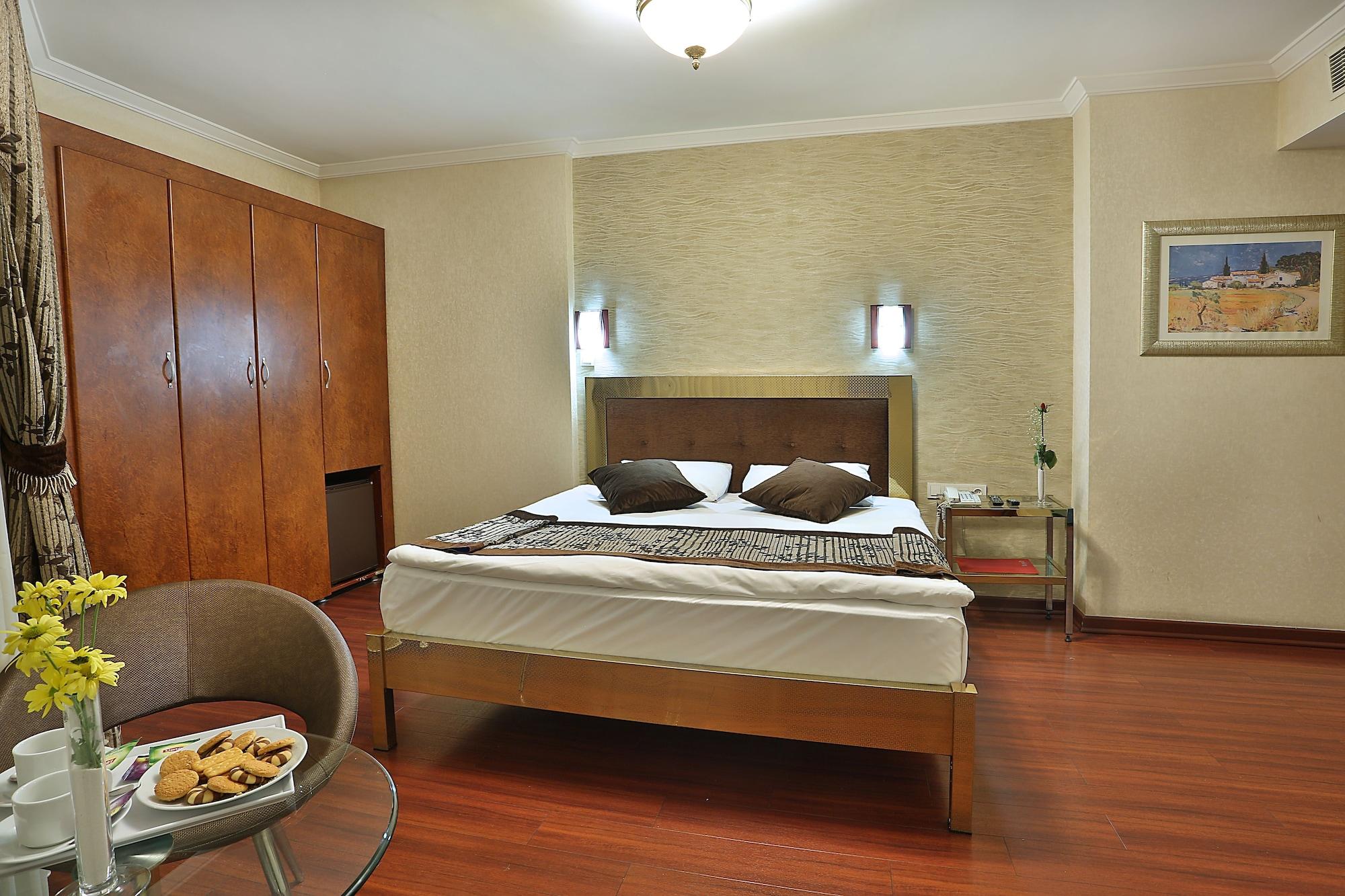 Grand Madrid Hotel Стамбул Экстерьер фото